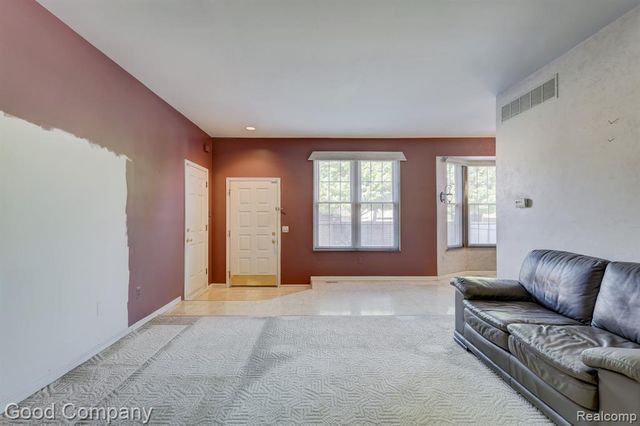 7354 Birkshire, West Bloomfield, MI 48322