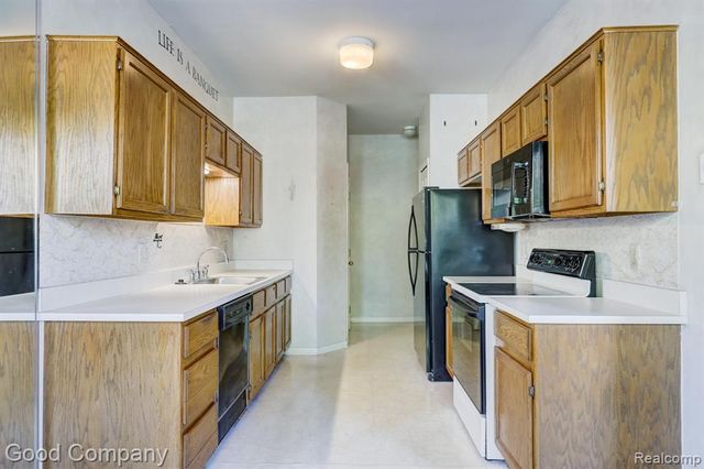 7354 Birkshire, West Bloomfield, MI 48322