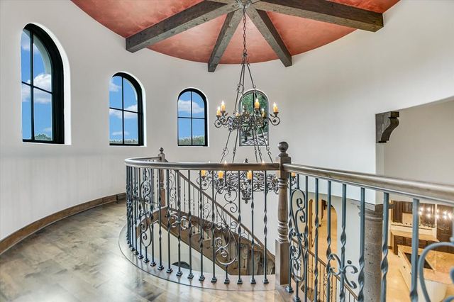 26804 Masters Parkway, Spicewood, TX 78669