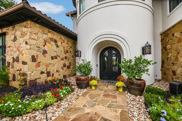 26804 Masters Parkway, Spicewood, TX 78669