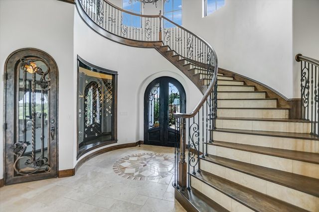 26804 Masters Parkway, Spicewood, TX 78669