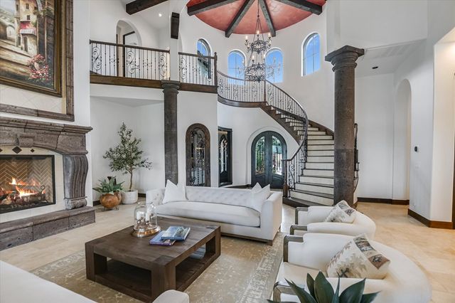 26804 Masters Parkway, Spicewood, TX 78669