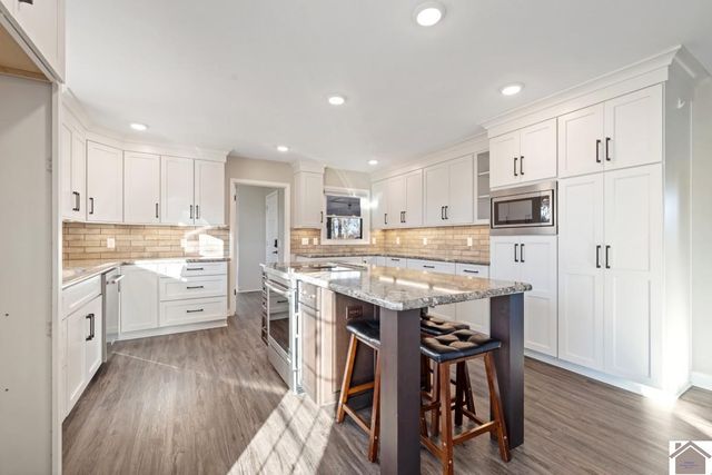 8189 State Route 94 W., Murray, KY 42071