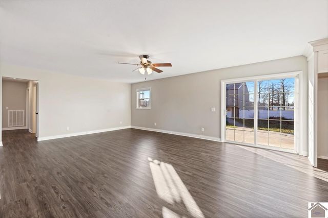 8189 State Route 94 W., Murray, KY 42071