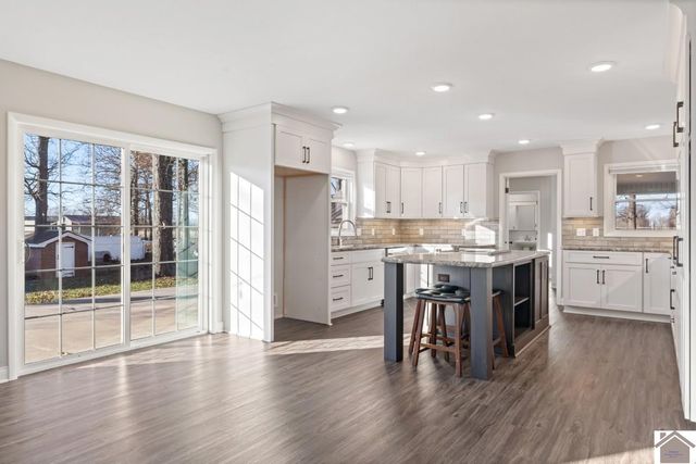 8189 State Route 94 W., Murray, KY 42071