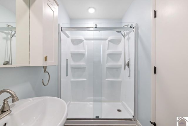 8189 State Route 94 W., Murray, KY 42071