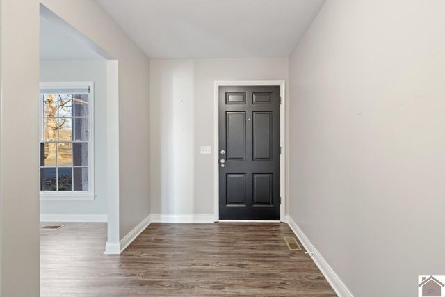 8189 State Route 94 W., Murray, KY 42071