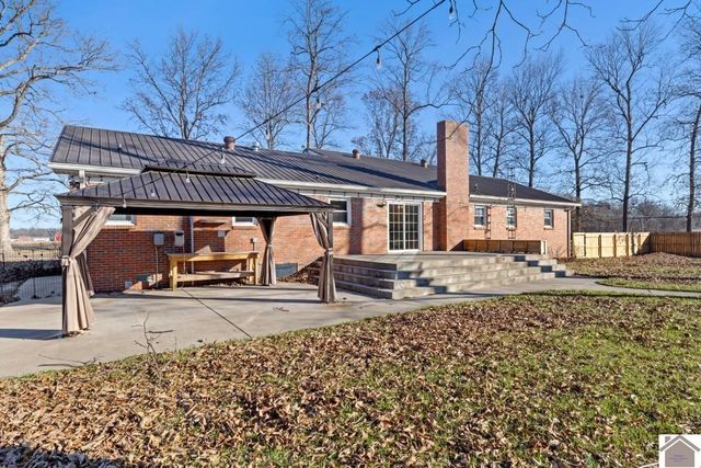 8189 State Route 94 W., Murray, KY 42071