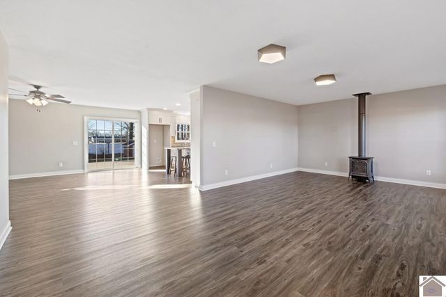 8189 State Route 94 W., Murray, KY 42071