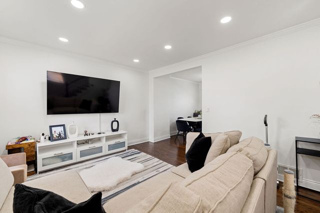 1514 N 22nd Avenue, Melrose Park, IL 60160