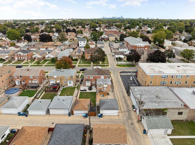 1514 N 22nd Avenue, Melrose Park, IL 60160