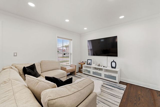 1514 N 22nd Avenue, Melrose Park, IL 60160