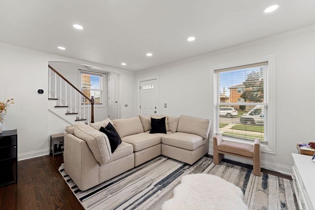 1514 N 22nd Avenue, Melrose Park, IL 60160