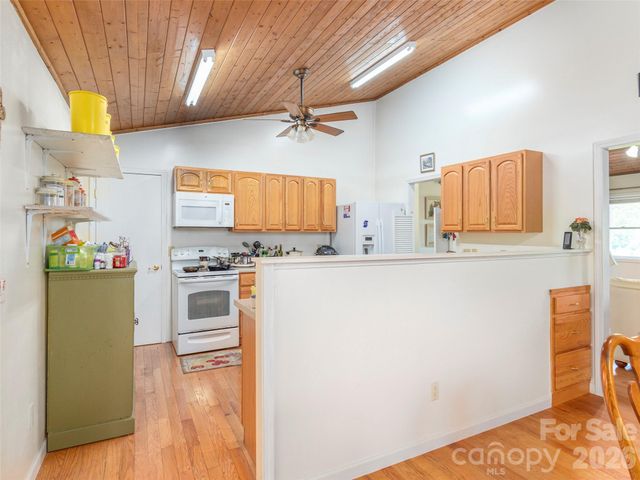 1120 Jacobs Branch Road, Franklin, NC 28734