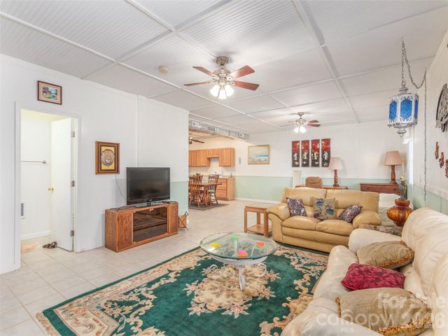 1120 Jacobs Branch Road, Franklin, NC 28734