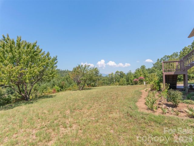 1120 Jacobs Branch Road, Franklin, NC 28734