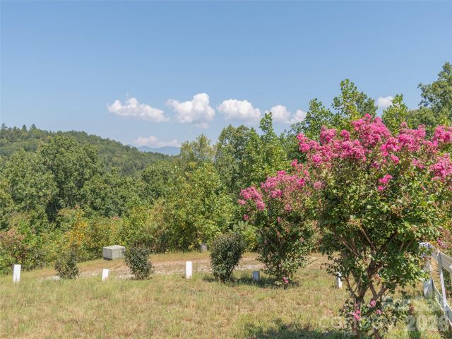 1120 Jacobs Branch Road, Franklin, NC 28734