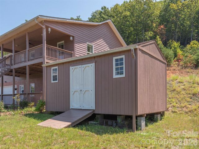 1120 Jacobs Branch Road, Franklin, NC 28734