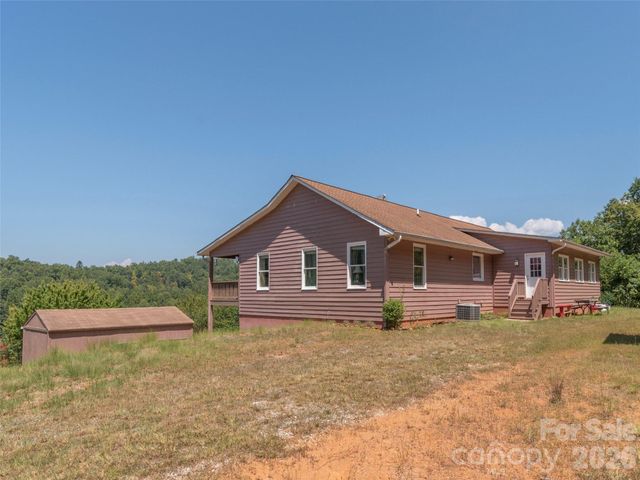 1120 Jacobs Branch Road, Franklin, NC 28734