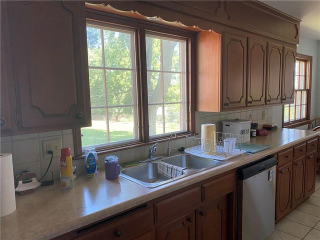 2805 N 66th Terrace, Kansas City, KS 66104
