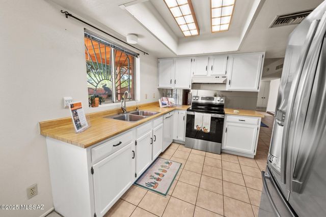 3841 N Four Winds Drive, Tucson, AZ 85750