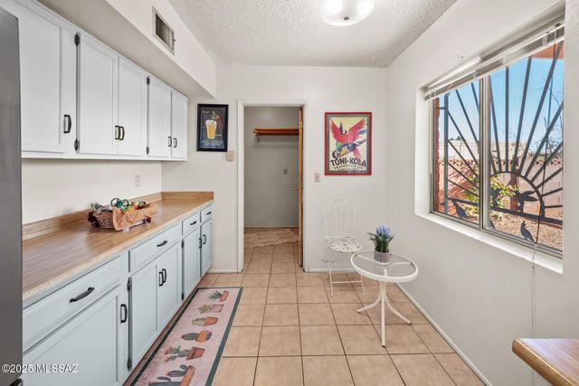 3841 N Four Winds Drive, Tucson, AZ 85750