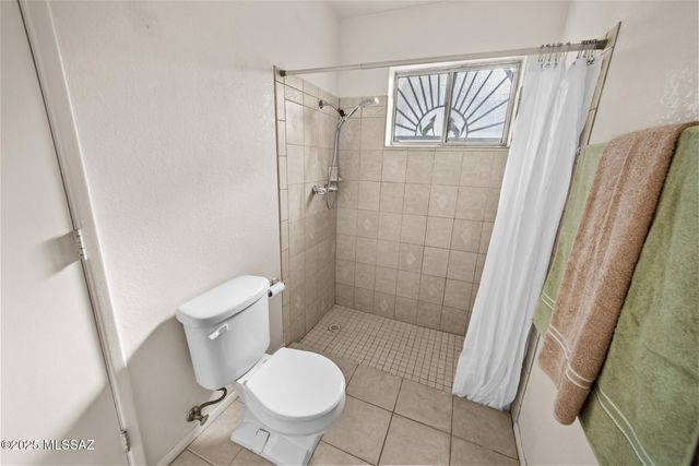 3841 N Four Winds Drive, Tucson, AZ 85750