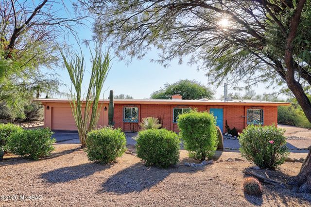 3841 N Four Winds Drive, Tucson, AZ 85750