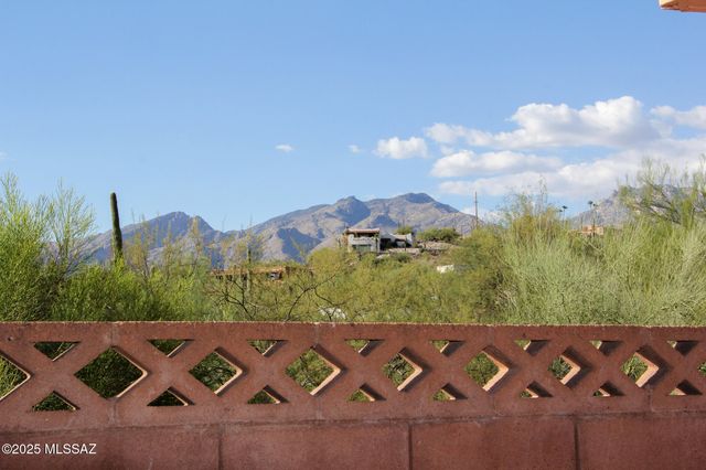 3841 N Four Winds Drive, Tucson, AZ 85750