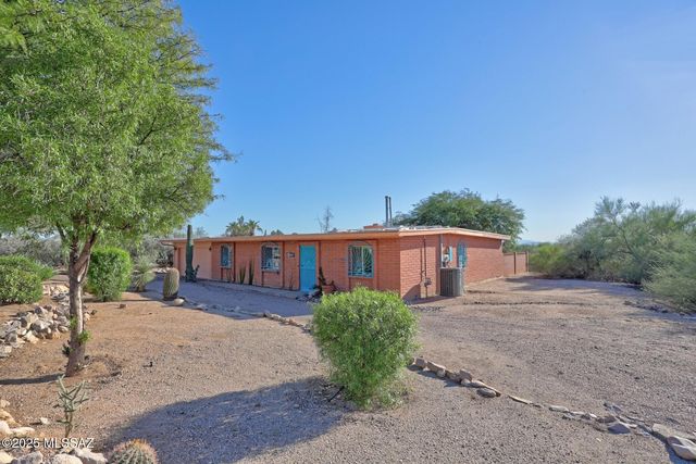 3841 N Four Winds Drive, Tucson, AZ 85750