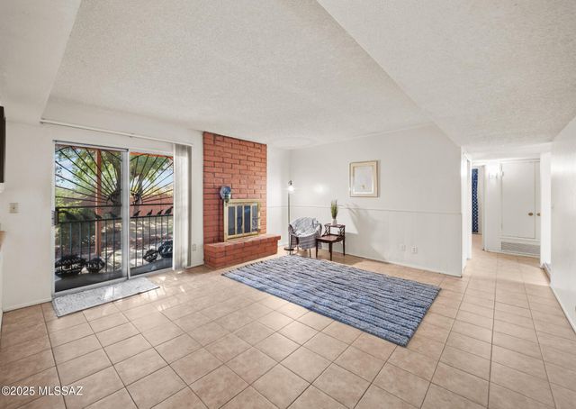 3841 N Four Winds Drive, Tucson, AZ 85750