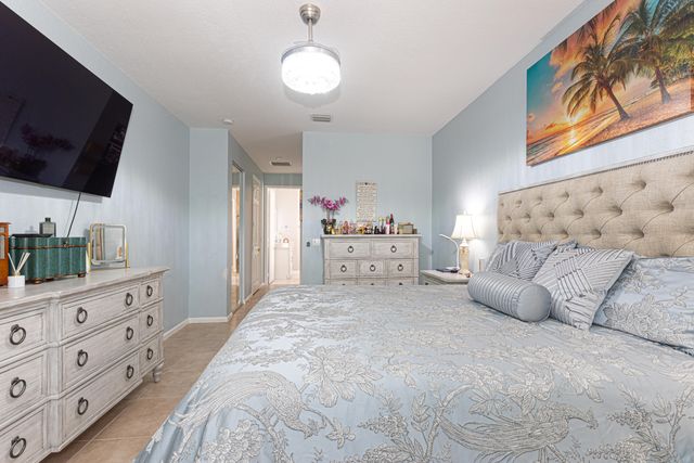 9663 Great Egret Court, West Palm Beach, FL 33411