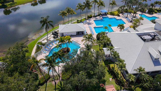 9663 Great Egret Court, West Palm Beach, FL 33411