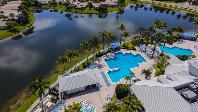 9663 Great Egret Court, West Palm Beach, FL 33411