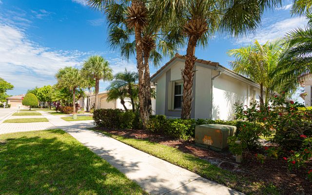 9663 Great Egret Court, West Palm Beach, FL 33411
