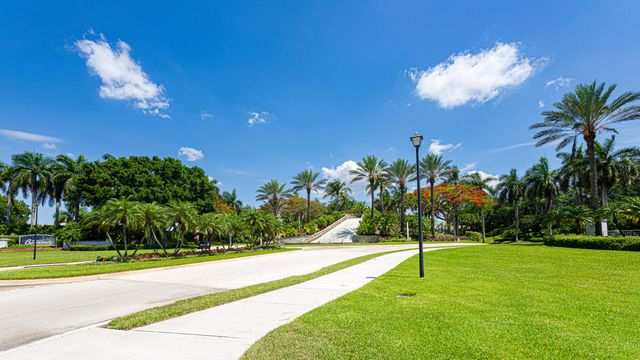 9663 Great Egret Court, West Palm Beach, FL 33411