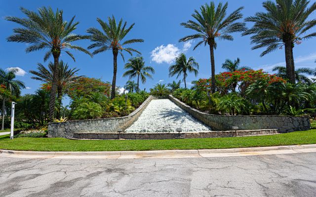 9663 Great Egret Court, West Palm Beach, FL 33411