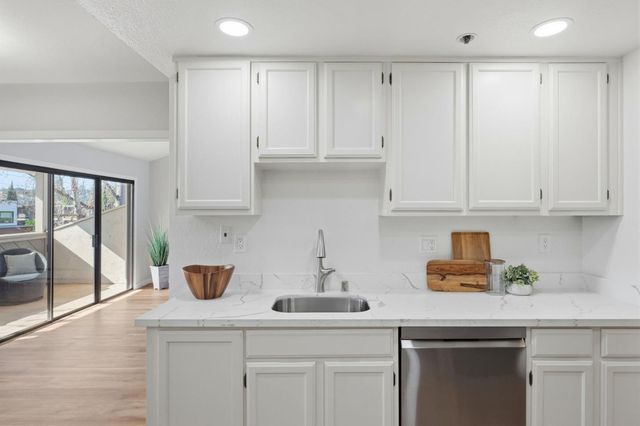 793 Elm Street 17, San Carlos, CA 94070