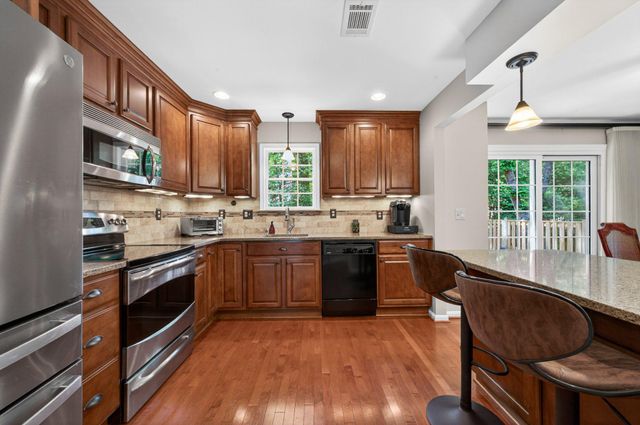 11737 DRY RIVER CT, Reston, VA 20191