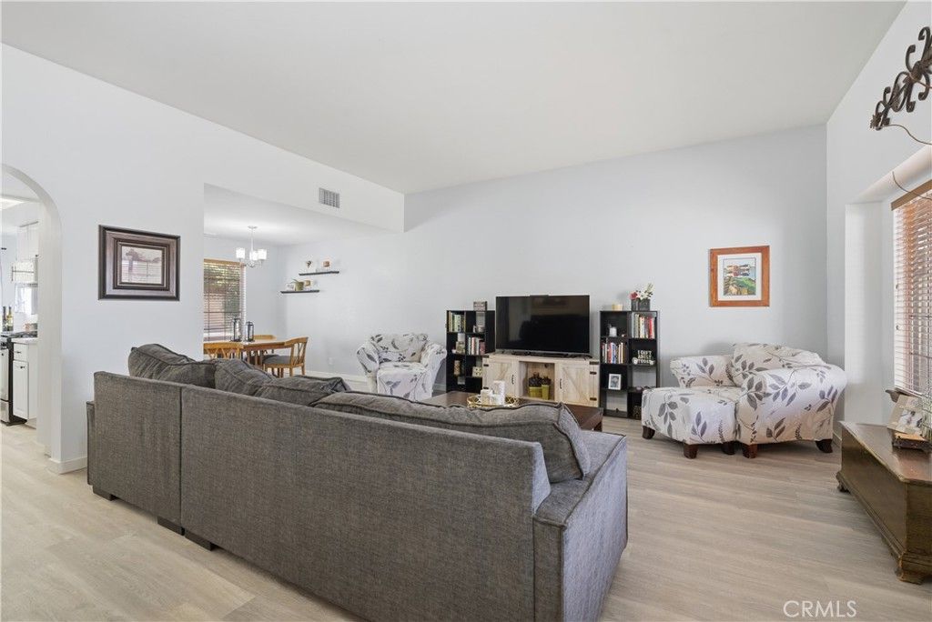 Image 5 of property listing at 43022 Sachs, Lancaster, CA 93536