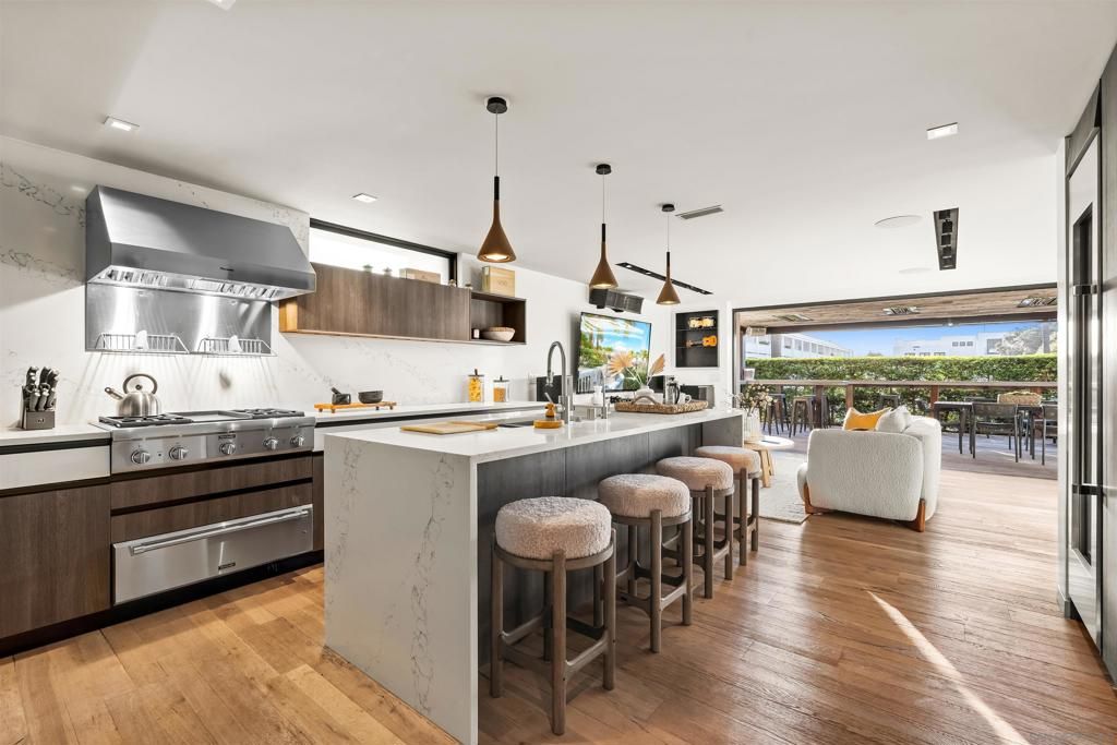 1715 17 Coast Blvd, Del Mar, CA 92014 — exterior