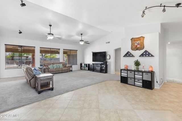 2637 E CARLA VISTA Drive, Gilbert, AZ 85295