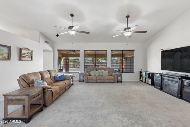 2637 E CARLA VISTA Drive, Gilbert, AZ 85295