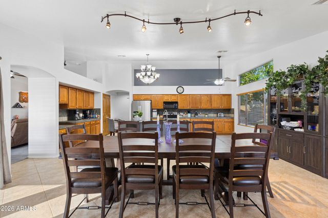 2637 E CARLA VISTA Drive, Gilbert, AZ 85295