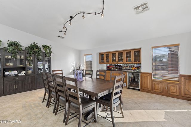 2637 E CARLA VISTA Drive, Gilbert, AZ 85295