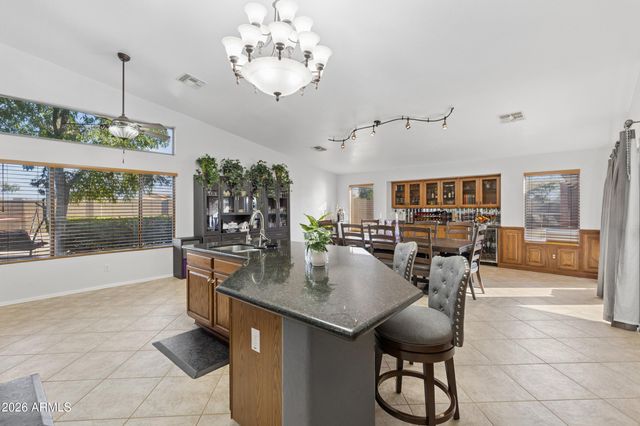 2637 E CARLA VISTA Drive, Gilbert, AZ 85295