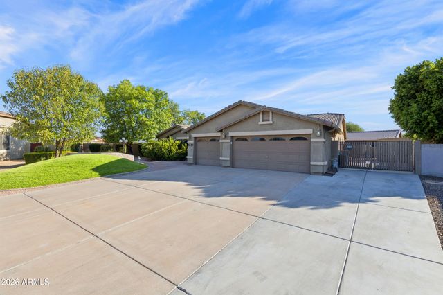 2637 E CARLA VISTA Drive, Gilbert, AZ 85295
