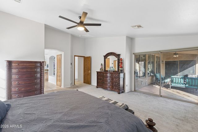 2637 E CARLA VISTA Drive, Gilbert, AZ 85295