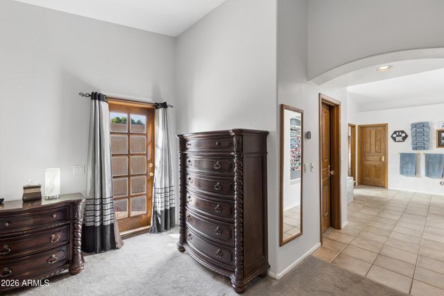 2637 E CARLA VISTA Drive, Gilbert, AZ 85295