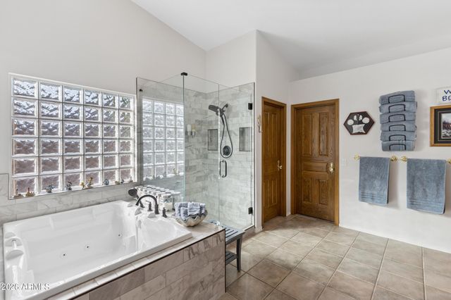 2637 E CARLA VISTA Drive, Gilbert, AZ 85295